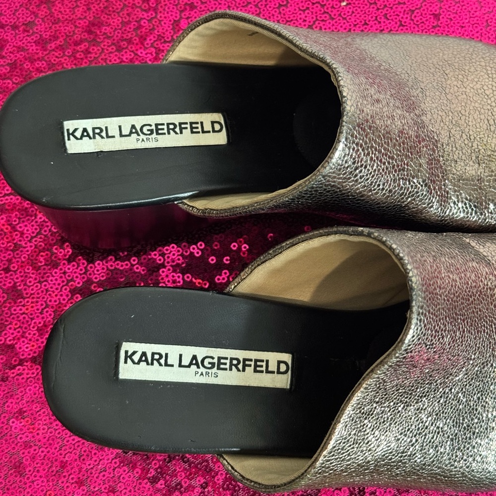 KARL LAGERFELD đź©¶ Metallic Silver Wedge Slip-On Sandals đź©¶ (Womens Size 8) - Picture 8 of 12